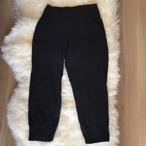 Lululemon cropped align joggers 6